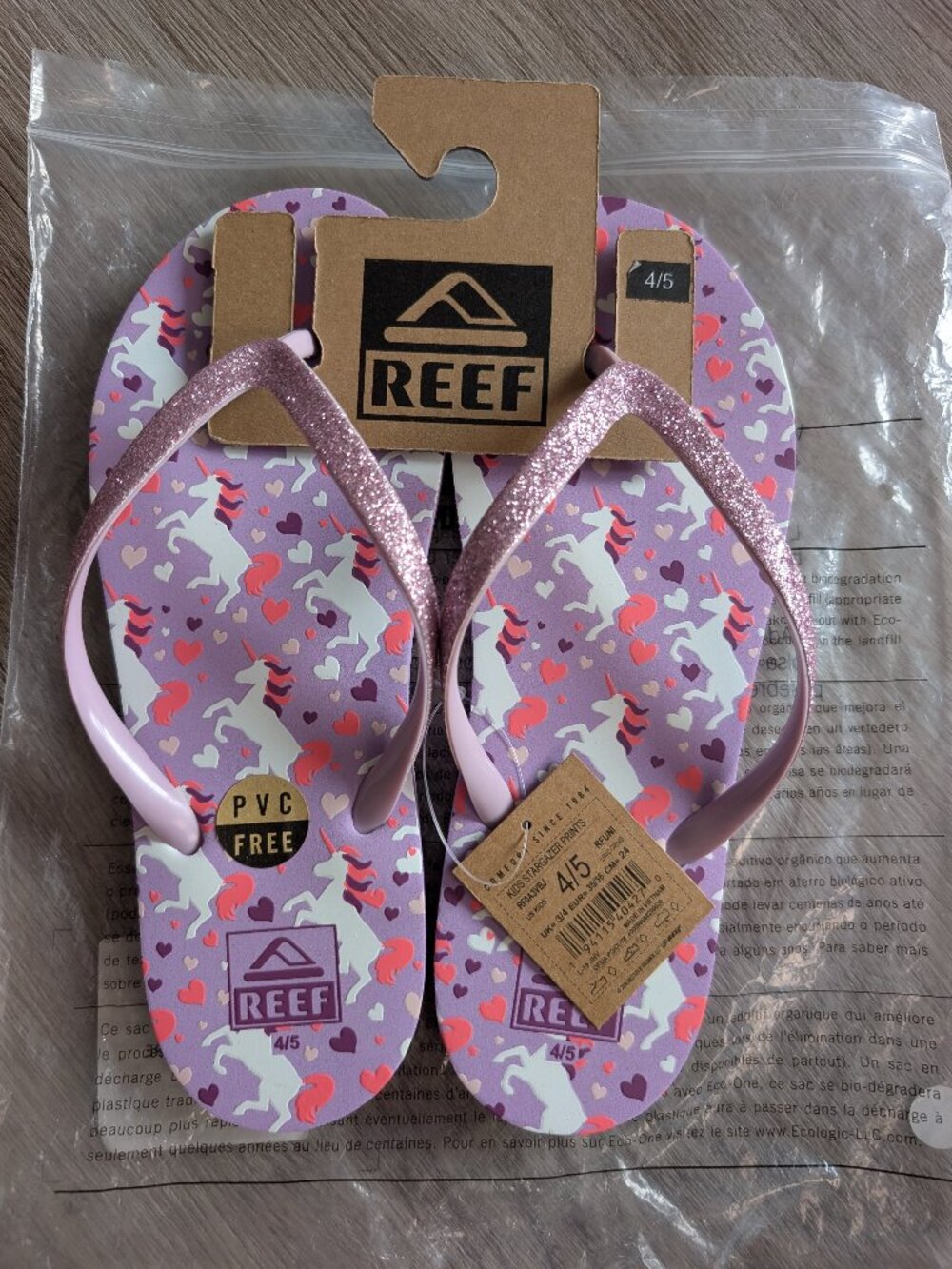 New Reef youth sandals